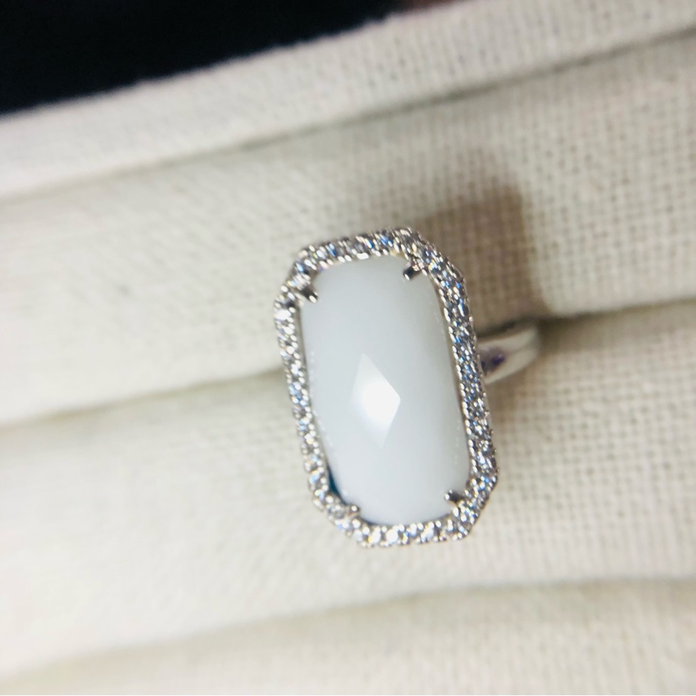 Ring - Picture 2 of 16